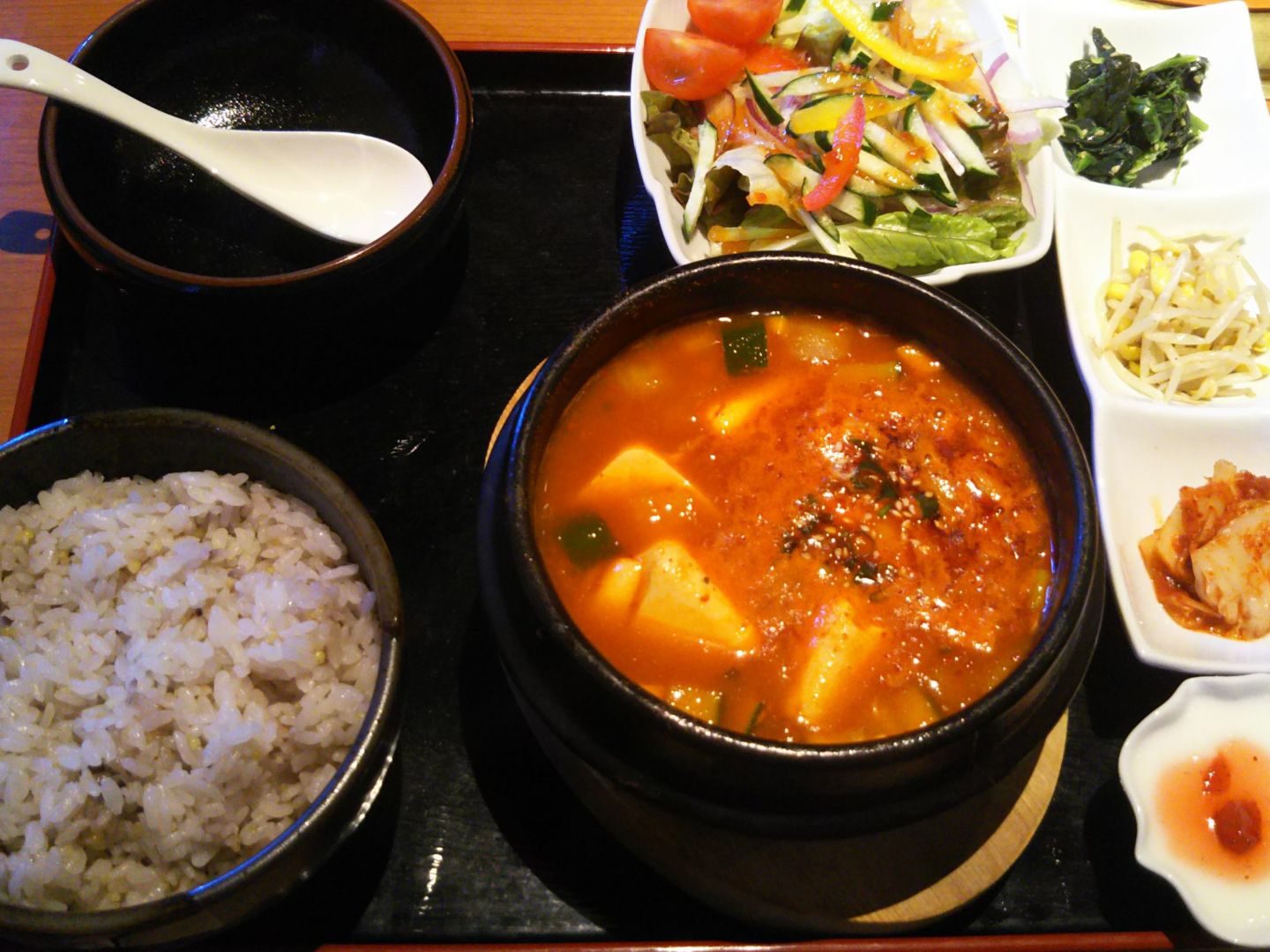 仙台駅で味わう絶品牛たんの魅力